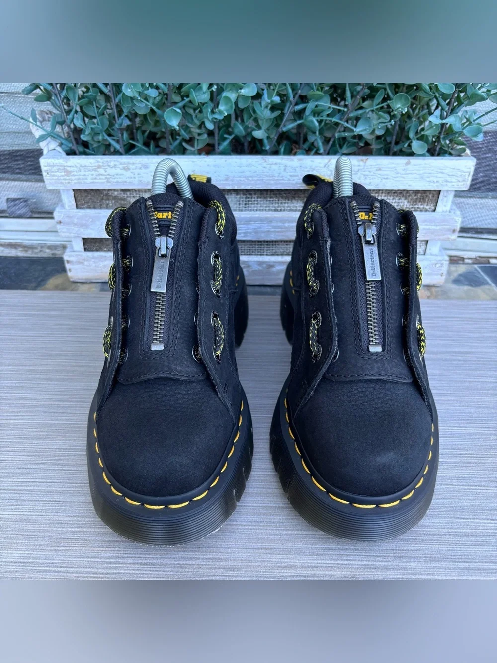 Dr. Martens Woodward Lo zip shoes